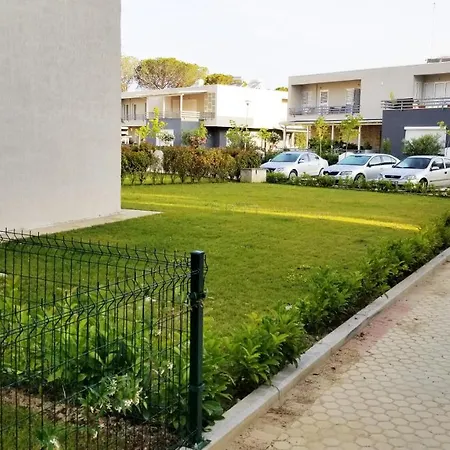 Apartamento Reina With Private Garden At Lura 2, Gjiri Lalzit *